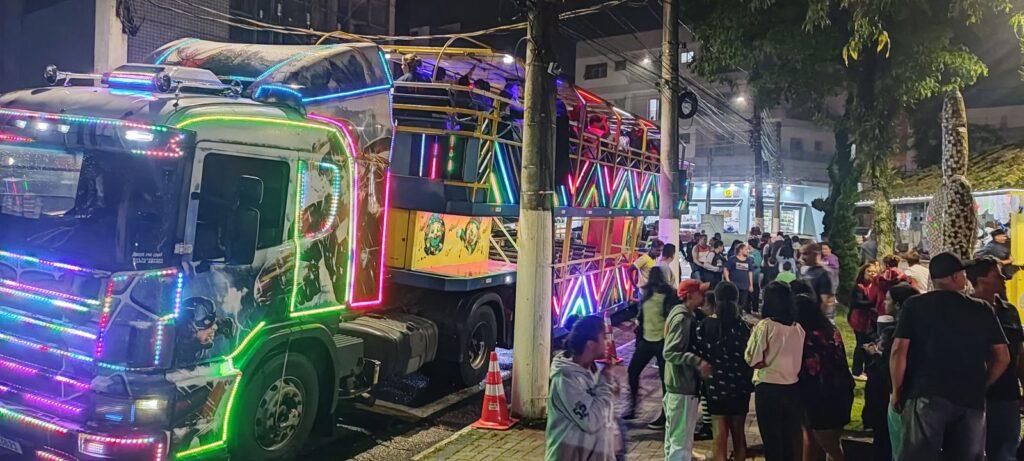 Ribeirão Pires comemora 68 anos com passeio solidário na 'Carreta da Alegria 