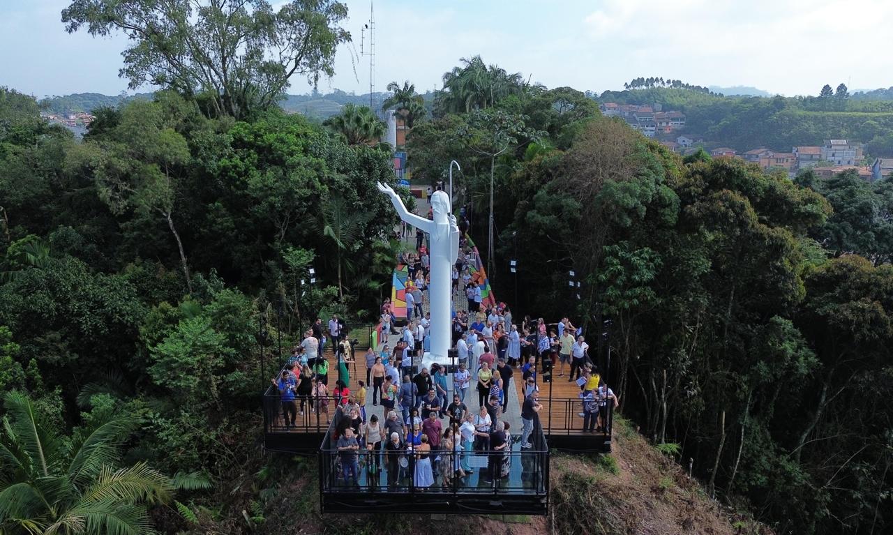 Primeira Procissão Regional de Ribeirão Pires celebra a Paixão de Cristo com quadros vivos
